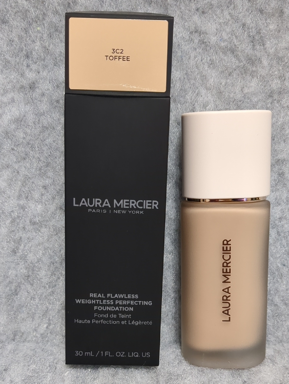 Laura Mercier Real Flawless Weightless Perfecting Foundation NIB 3C2 TOFFEE 1OZ - Picture 2 of 8